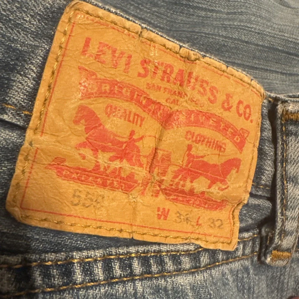 Levi's 559 Relaxed Fit Men's Jeans W34 L32‎ Light Blue Denim Straight Leg
